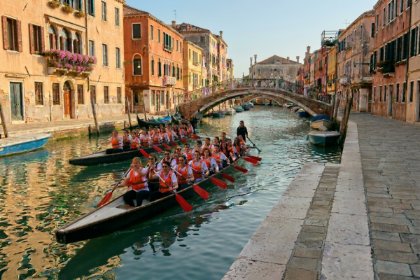 Row & Paddle Experience – Team Building